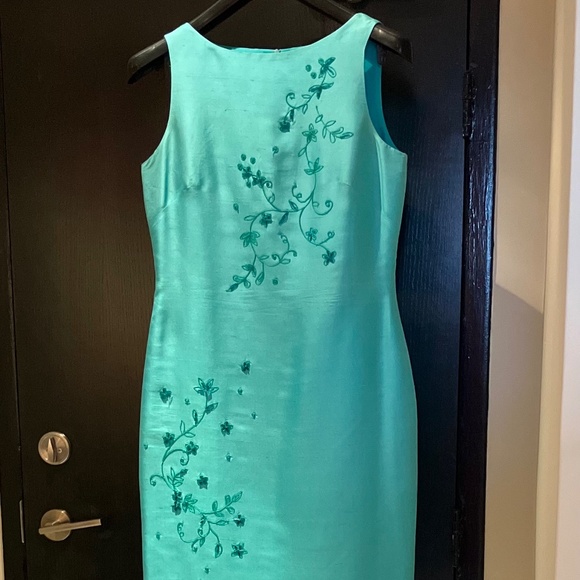 Stunning silk sheath dress size 6 - Picture 9 of 10